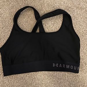 Under Armour Sports Bra - Black - size M